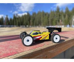 Team Associated RC8B4.1e